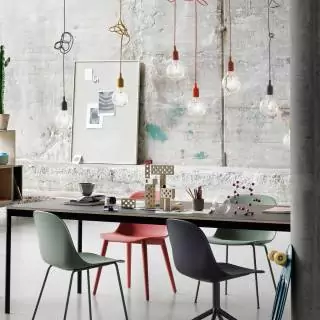 Suspension E27 ampoule LED / Rouge / Muuto