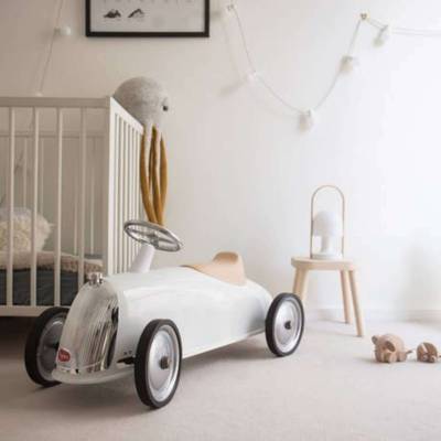 Jeu pour enfant RIDER / Voiture avec pédale / Blanc