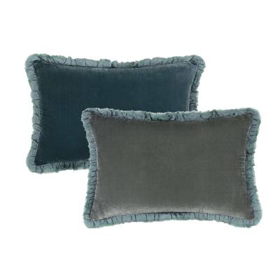 Coussin SERAPHINE ZURICH / 40 x 60 cm / Soie / Bleu / Le Monde Sauvage