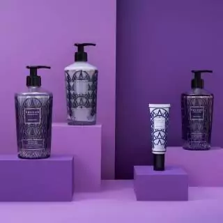 Ensemble cosmétique MANHATTAN / Cyprès-Lavande-Papyrus / Violet / Baobab