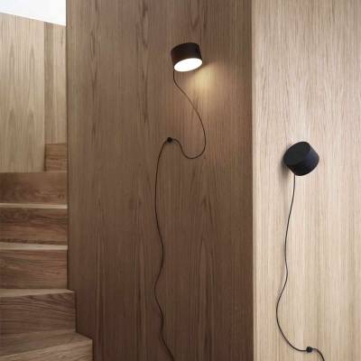 Applique murale POST WALL LAMP / LED / Noir Muuto