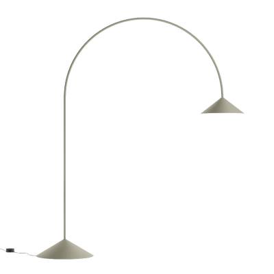 Lampadaire d'extérieur courbé en métal OUT /  H. 242 cm / Vert / Vibia