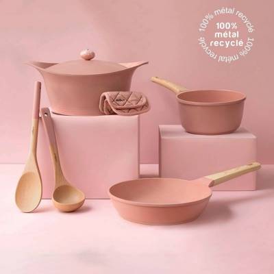 Ensemble collection L'INCROYABLE Cocotte + Poele + Casserole + Manique + Cuillere + Poignee / 2 dimensions / Rose guimauve