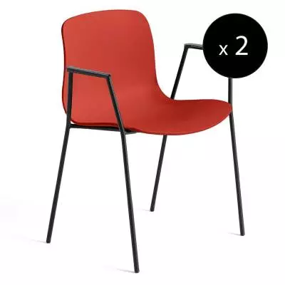 Chaise avec accoudoirs AAC 18 / Rouge pieds noir