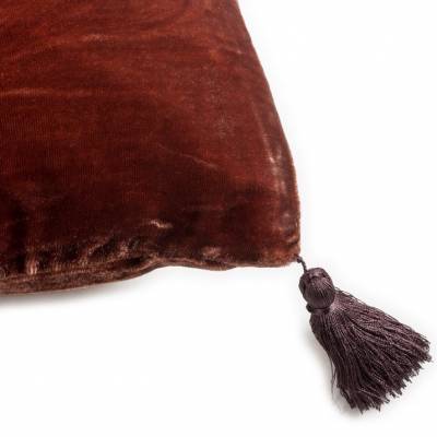 Coussin rectangulaire GOA POMPON / 30 x 40 cm / Velours de soie / Santa Fe bordeaux orangé